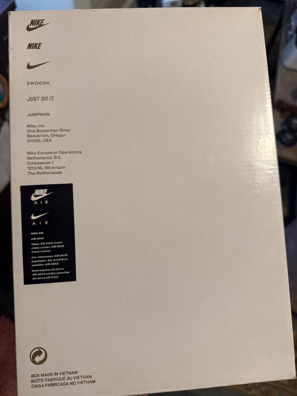 Air Jordan 1 MID SE (Women’s) - Picture 13 of 13